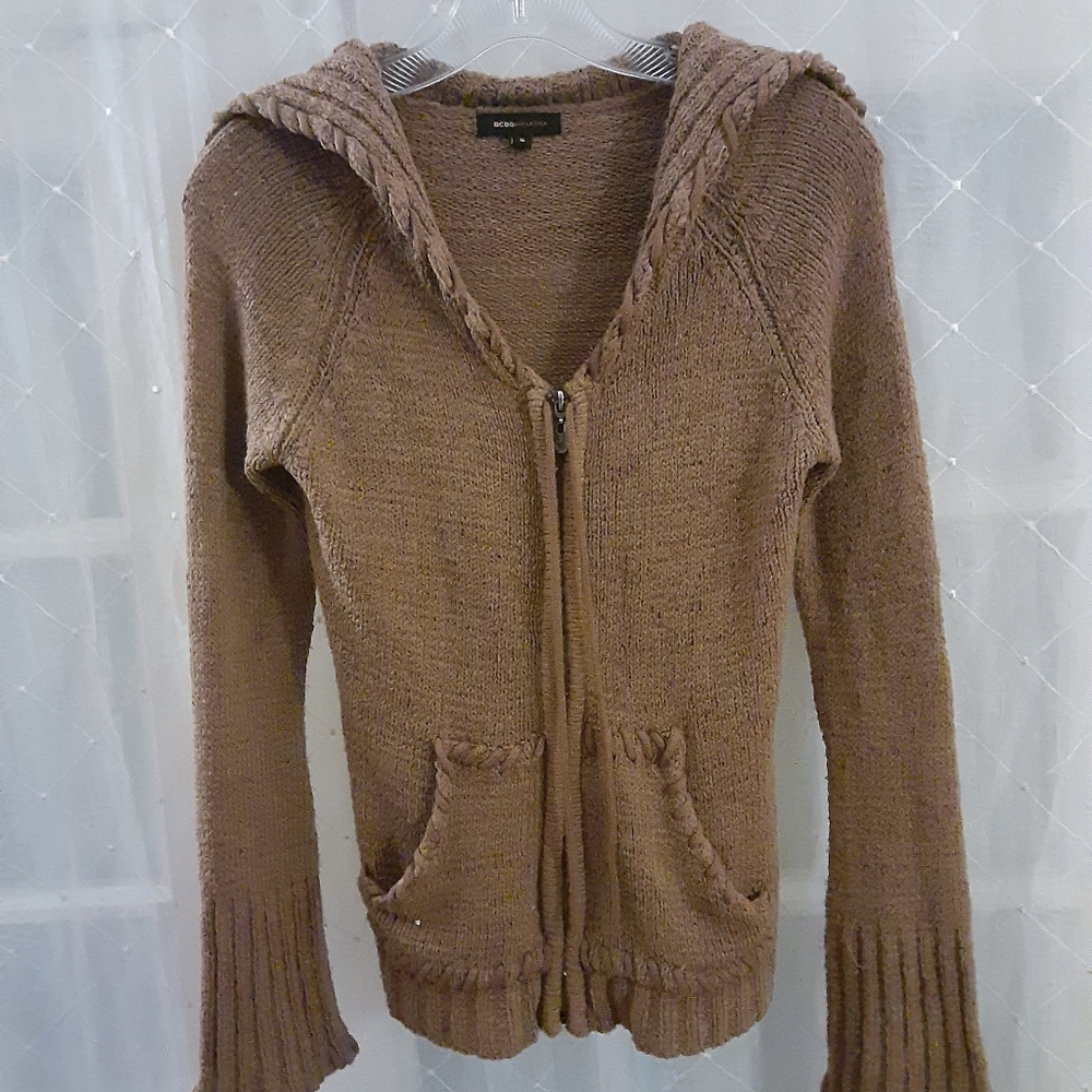 Small Vintage BCBG MaxAzria brown sweater